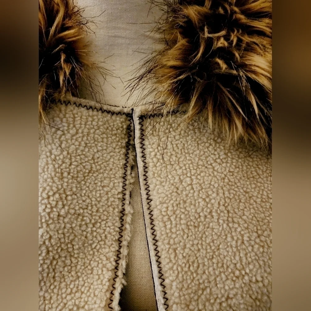 IDEOLOGY FAUX FUR COLLAR JACKET - Picture 3 of 9